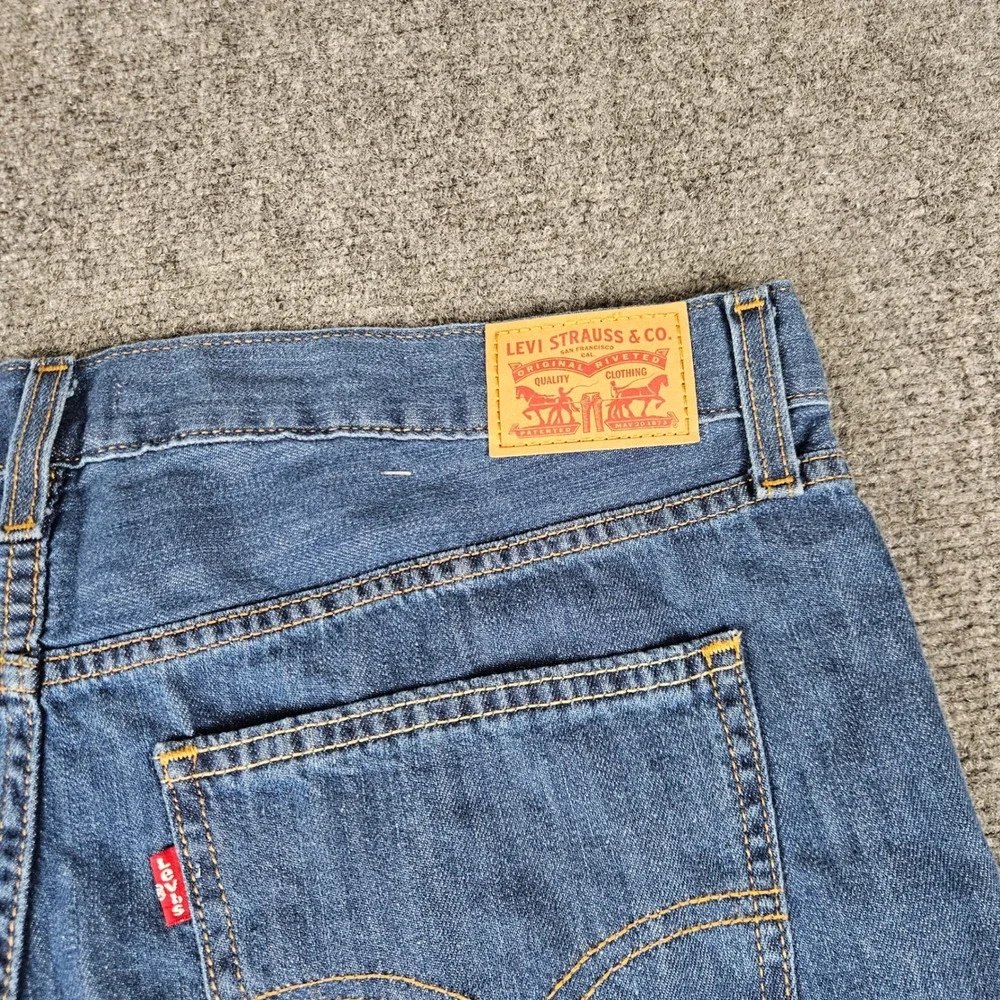 Levis Middy Straight Jeans Blue Mid Rise Denim Pants 33x30 A4690-8003 NWT